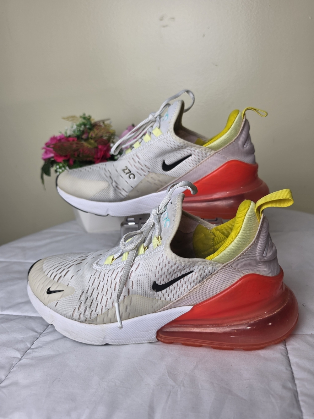 Nike Air Max 270 Women's White, Yellow & Orange Skze 8.5